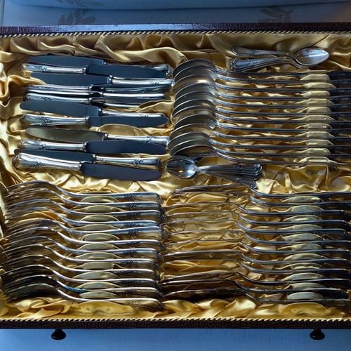 Silver collectible cutlery set like new, 12 sets, 171 pieces