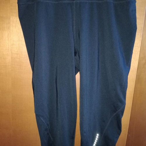Crivit short sports leggings size M new, black with reflective details