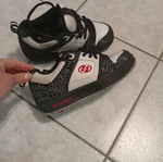 Heelys παπούτσια μεταχειρισμένα μέγεθος 38 μαύρο και άσπρο