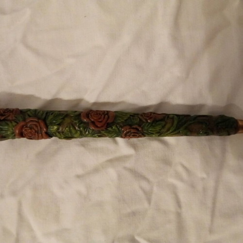 Fairy tale pen with roses like new