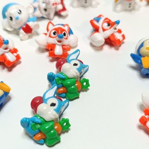 Pack of 59 figures Kinder, Smurfs, Minions, Mickey, Bullyland new