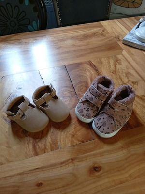 Baby shoes like new