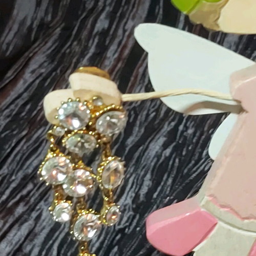 Women's earrings like new with gold crystals, clip-on