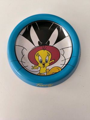 Sylvester & Tweety ashtray used, diameter 15cm