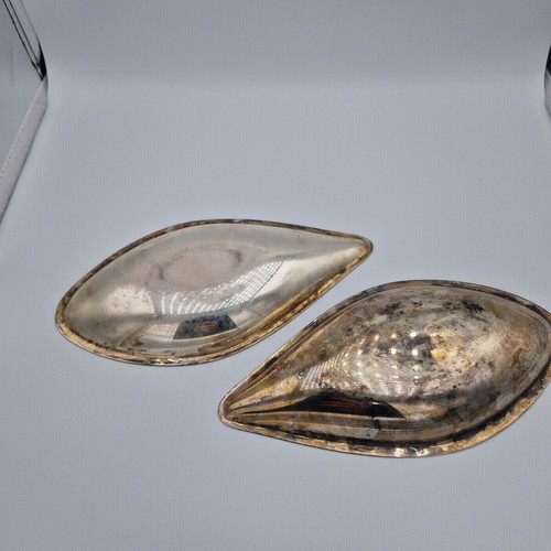Vintage Silver-Plated Bowls Lambridis set of 2, Mid-Century Modern leaf design used