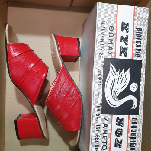 Vintage 60s red leather mule sandals size 39 new, padded