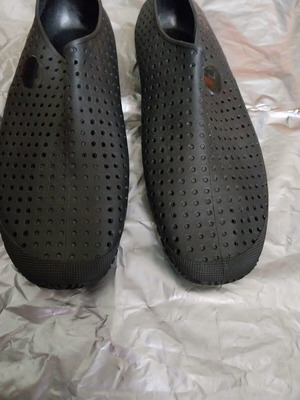 Italian-made beach shoes new, black, size 42/43