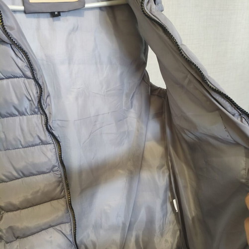 Foglie Rosse Sleeveless Quilted Puffer Gilet Size M like new, gray