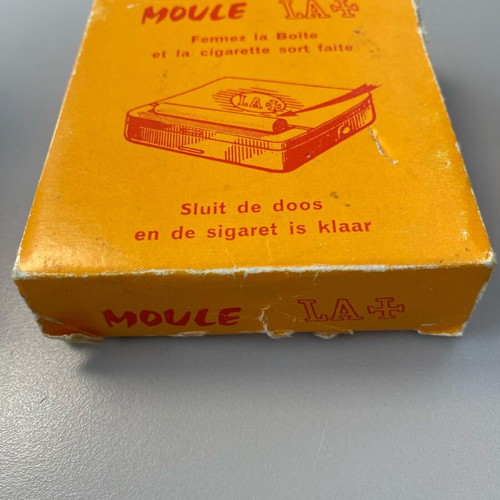 Collectible Moule LA+ French cigarette roller like new