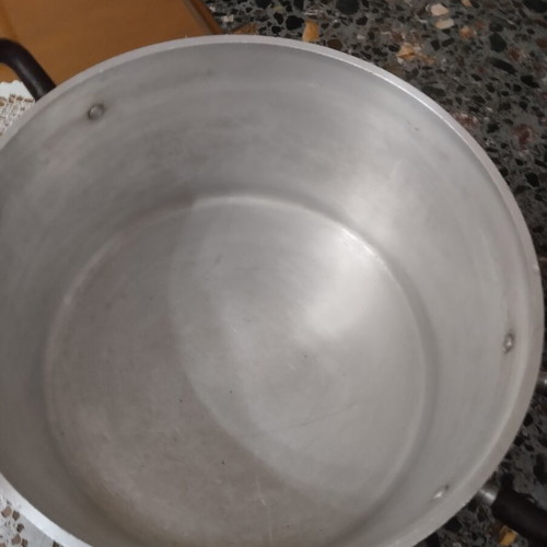 Aluminum pot vintage used in excellent condition