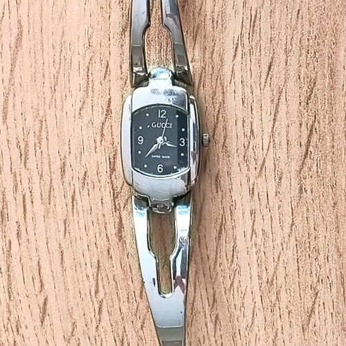 Gucci ladies watch used, silver