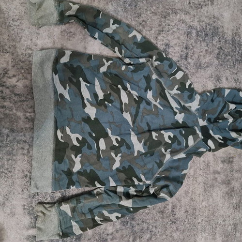 United Colors of Benetton kids camouflage cardigan used, age 10-11