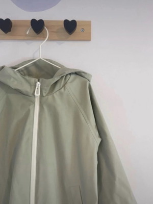 Αδιάβροχο μπουφάν Zara μεταχειρισμένο για 3 ετών πράσινο