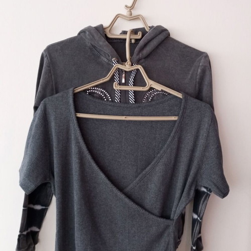 Grey top like new with gift jacket