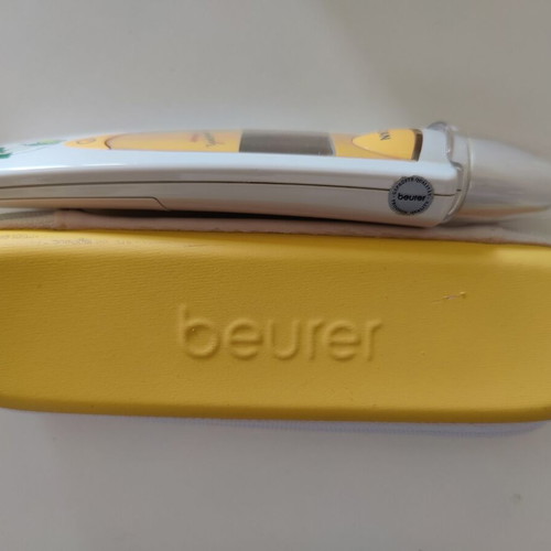 Digital thermometer like new with travel case