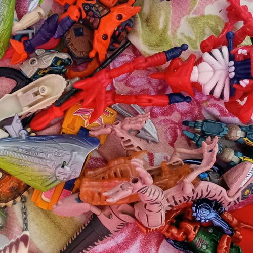 Alien Transformers figures and weapons 1998-2003