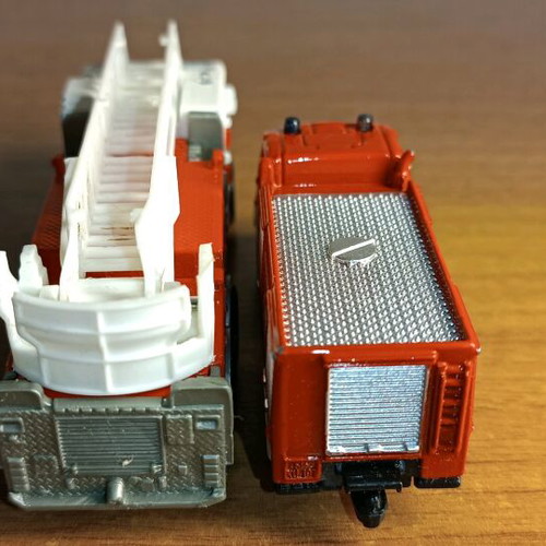 Fire trucks like new, pack of 2 pieces