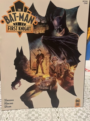 The Batman First Knight issues 1 to 3 like new