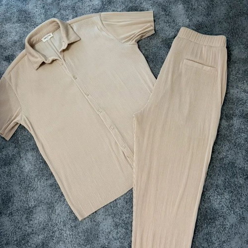 Frilivin beige shirt and pants set, size L