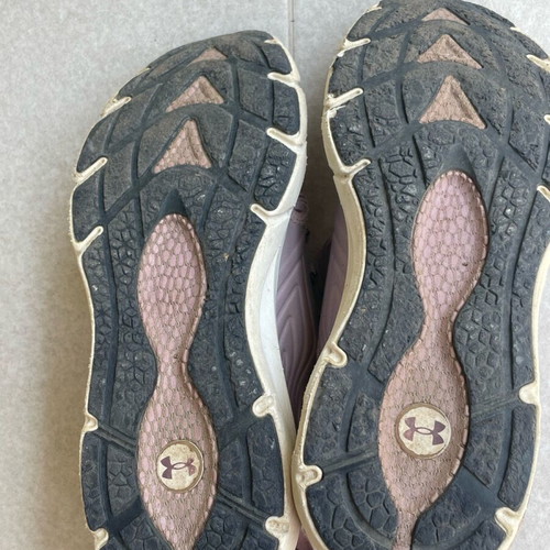Under Armour sport shoes used, size 39, purple
