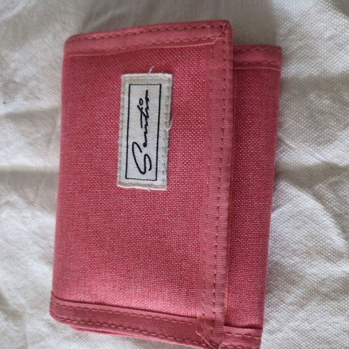 Vintage Sentio wallet like new, red