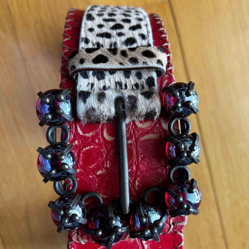 Vintage belt red with leopard synthetic like new, size 85