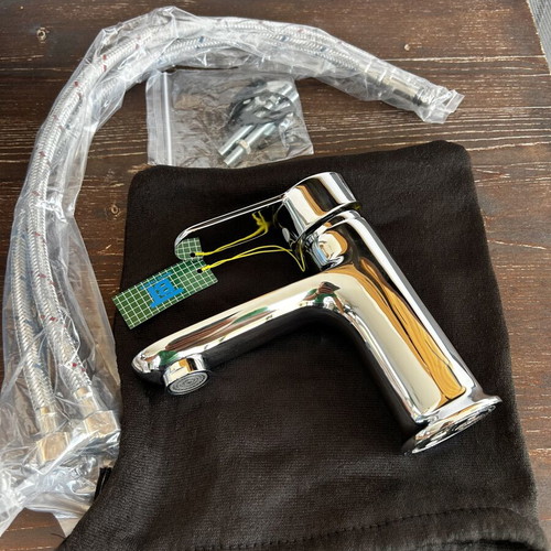 Sink faucet new