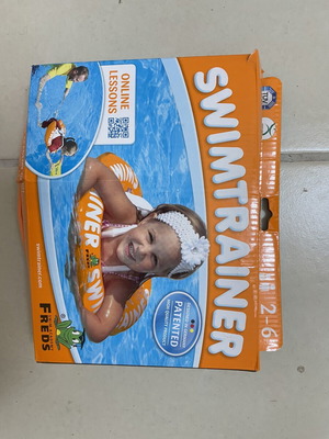 Baby float like new for first baths