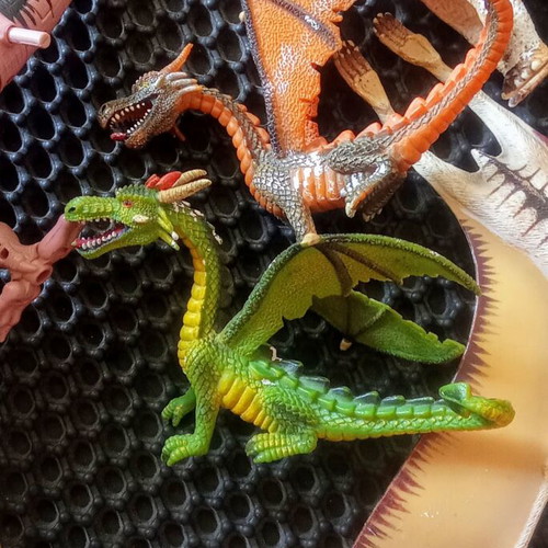 Treasure X Aliens vintage dinosaur and monster miniatures set, 18 pcs
