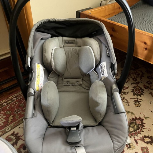 Inglesina Electa Baby Carrycot and Darwin Egg Car Seat like new