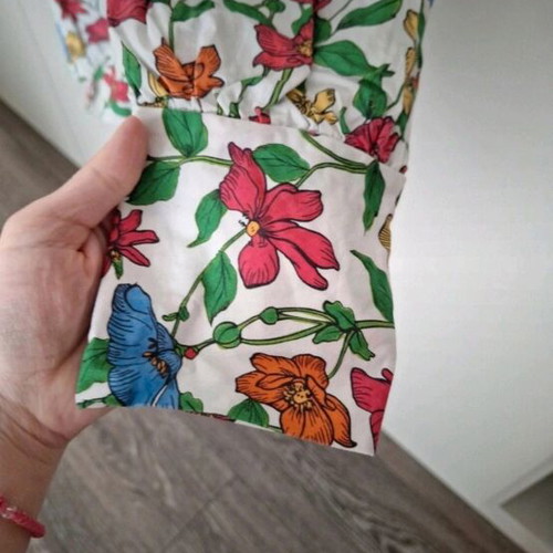 Zara floral blouse like new, size XS