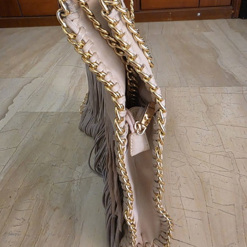 Shoulder bag with fringe