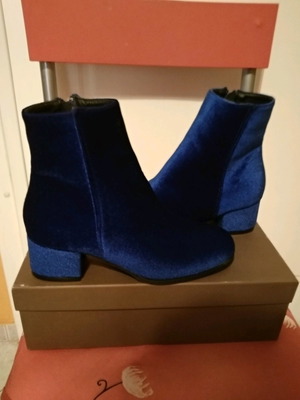 Velvet blue ankle boots size 36 new with 4.5 cm heel