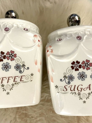 Porcelain jars for coffee and sugar like new