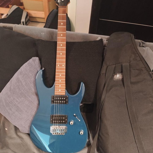 Ibanez electric guitar like new