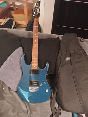 Ibanez electric guitar like new