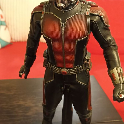 Hot Toys MMS308 Ant-Man Scott Lang Paul Rudd 1/6 Figure like new