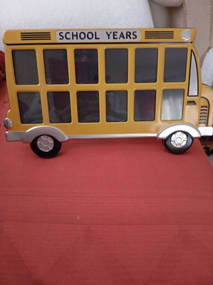 Bus-shaped photo frame new for children's pictures