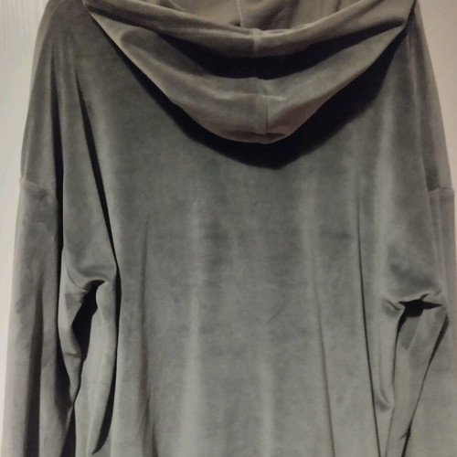 Velour jacket like new, gray, size M/L with pockets and hood