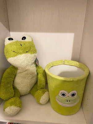 Friendles plush frog teddy bear with basket and tag new