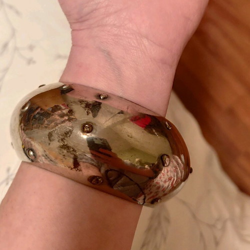 Silver bracelet like new with discreet studs