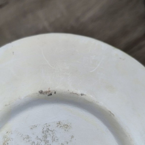 Ceramic decorative plate used, diameter 16 cm