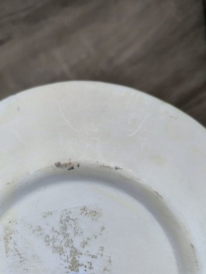 Ceramic decorative plate used, diameter 16 cm