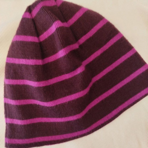 Columbia kids' hat 5-8 years like new, purple