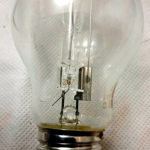 Philips dimmable light bulbs new, warm light 2700K, 3x140W & 1x105W