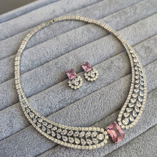 Platinum plated jewelry set with pink and white zircon stones