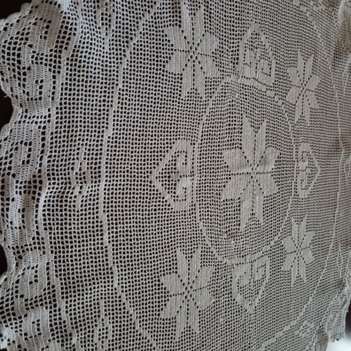 Crocheted round white doily new, 90cm diameter