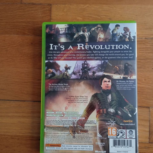 Fable 3 Xbox 360 used with case damage