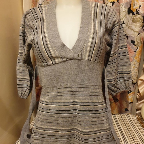 Figaro women's blouse like new, size M, black and grey with gold thread