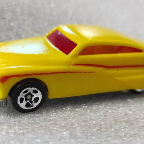 Hot Wheels Light Speeders Purple Passion like new